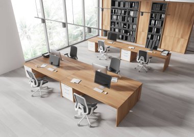 Ahşap çalışma istasyonları, ergonomik sandalyeleri, büyük pencereleri ve rafları olan çağdaş açık alan ofis içi. Modern çalışma konsepti. 3B Hazırlama.