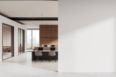 Minimalist ofis içi boş beyaz duvar, yer döşemesi, masalar, sandalyeler ve pencerelerden manzaralı. Çalışma alanı tasarımı kavramı. 3B Hazırlama.