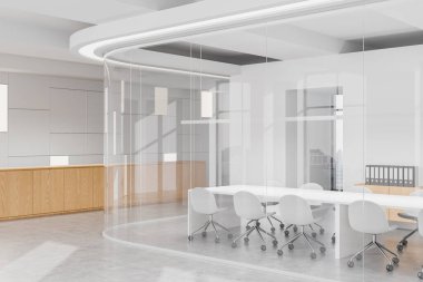 Çağdaş iş konseptine sahip cam duvarlı bir konferans alanı, beyaz sandalyeler ve minimalist dekorun yer aldığı modern açık alan ofis iç mimarisi. 3B Hazırlama.
