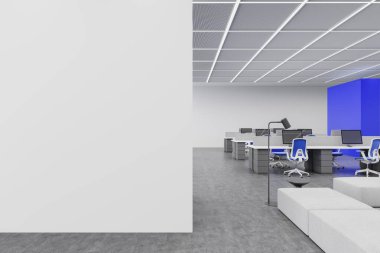 Ofisin iç kısımlarında mavi sandalyeli, gri döşemeli ve minimalist tasarımlı boş bir beyaz duvar var. Kopya alanı kavramı. 3B Hazırlama.