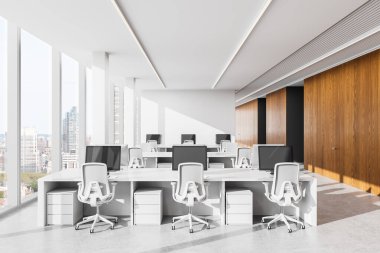 Beyaz masalı, ergonomik sandalyeli ve bilgisayarlı çağdaş ofis içi. Büyük pencereler şehir manzarasını ortaya çıkarıyor. Tahta duvarlar sıcaklık katıyor. 3B Hazırlama.