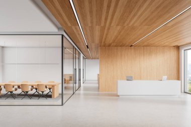 Ahşap tavanı ve duvarları olan şık bir ofis resepsiyonu, beyaz bir masa ve ahşap mobilyalarla dolu cam duvarlı bir toplantı odası. Parlak ve modern çalışma alanı. 3B Hazırlama
