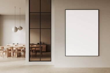 Tarafsız bir duvarda boş bir poster çerçevesi bulunan modern iç mimari, ahşap mobilyalar ve kolye ışıklarıyla tamamlanmış, temiz bir düzen yaratıyor. 3B Hazırlama.
