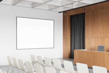 Minimalist konferans odasının içinde beyaz bir duvarda boş çerçeveli sunum ekranı, tahta paneller ve temiz bir düzende beyaz sandalyeler var. 3B Hazırlama.