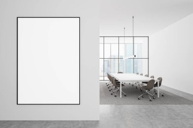 Modern ofis içinde boş bir duvara asılmış boş bir poster. Geniş bir konferans odası, geniş pencereler ve şehir manzaralı. Minimalist tasarım konsepti. 3B Hazırlama