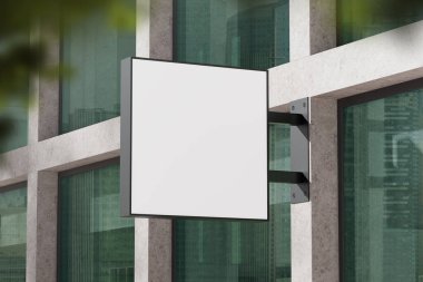 Modern bina duvarına monte edilmiş boş kare tabela modeli, yeşil cam pencereler ve beton yapı, kentsel markalaşma kavramı