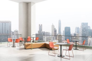 Kırmızı sandalyeli çatı terası, yuvarlak masalar, modern iç mimari tarzında ahşap bank, şehrin ufuk çizgisi arka planı, kentsel rahatlama konsepti, 3D canlandırma