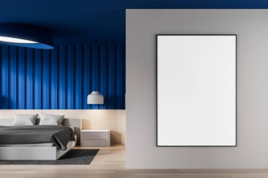 Çağdaş yatak odası içi, gri duvarda boş dikey poster modeli, temiz bir düzen, mavi desenli arka plan, modern tasarım kavramı. 3B Hazırlama