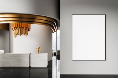 Mermer masa, altın avize ve şehir manzaralı, gri çerçeveli boş poster içeren zarif bir otel lobisi sahnesi. 3B Hazırlama