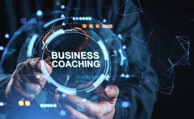 Holografik iş koçluğu arayüzü, fütüristik dijital stil, karanlık soyut arkaplan, profesyonel rehberlik kavramı ile etkileşim