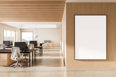 Çağdaş ofis içi ahşap duvarda boş poster, minimalist 3D biçimlendirme tarzı, açık alan arkaplanı, temiz düzen tasarımı konsepti
