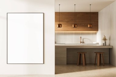 Modern mutfağın yanındaki ışık duvarında boş dikey poster modeli. Ahşap dolaplar, kolye ışıkları ve temiz iç kısımda tabureler. 3B Hazırlama