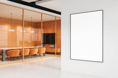 Modern ofis içi ahşap ve cam konferans odası ve turuncu sandalyeli boş çerçeveli posterler. 3B Hazırlama