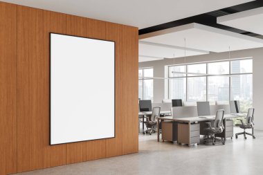 Çağdaş ofis içinde ahşap duvara boş dikey poster şablonu asgari tasarım, parlak arkaplan, görünüm için temiz düzen kavramı. 3B Hazırlama