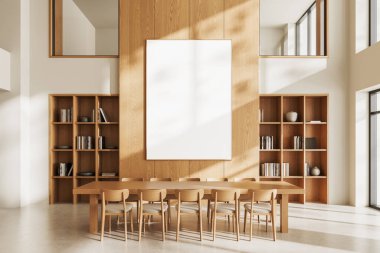 Modern iç mekanda ahşap duvarda, kitap rafı ve masa ile büyük boş poster modeli, markalaşma, sanat veya tasarım için minimalist 3D tasarım konsepti