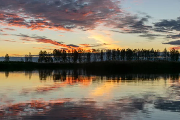 Schöner See Bei Sonnenaufgang Goldene Stunde Sonnenaufgang Sonnenlicht Und Große — Stockfoto