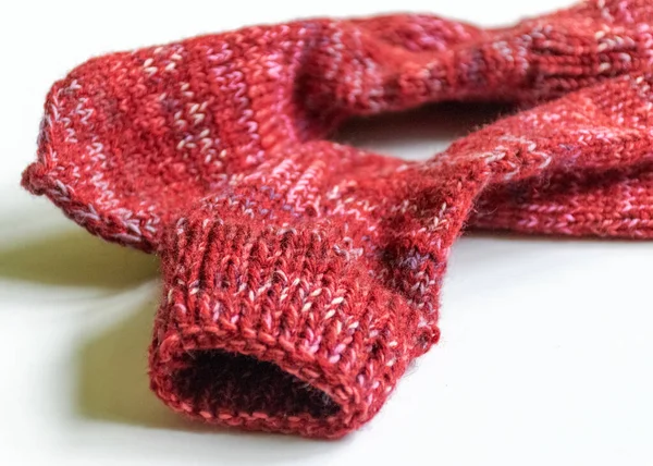 Wolle Gestrickte Socken Strickgarn Und Stricknadeln Strickmode Handarbeitskleidung Winterhobby Handarbeitskonzept — Stockfoto