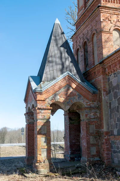 Krásná Jarní Krajina Troskami Starého Kostela Bývalý Pravoslavný Kostel Tanassilm — Stock fotografie