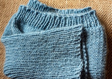 El işi örgü örme, güzel örgü örme şekli, el işi konsept kıyafet yapma, hobi.