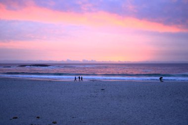 Güney Afrika 'daki Cape Town' daki Kamp Koyu 'nda güzel bir gün batımı.