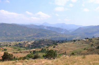 Svaziland, Eswatini 'deki Komati nehri üzerindeki Maguga Barajı çevresindeki manzara.