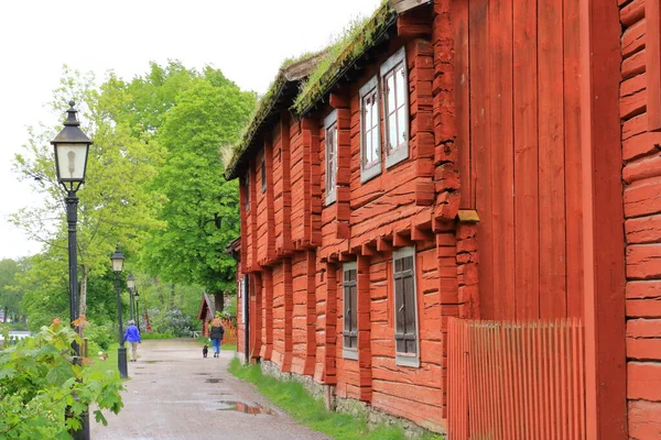 Giugno 2022 Orebro Svezia Belle Vecchie Case Legno Nel Quartiere — Foto Stock
