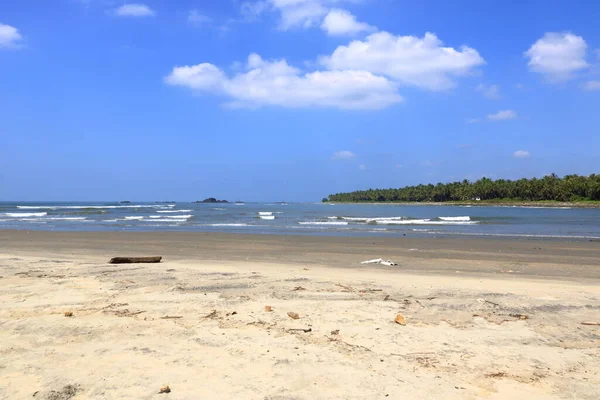 Desember 2022 Kannur Kerala India Orang Orang Menikmati Pantai Dharmadam — Stok Foto