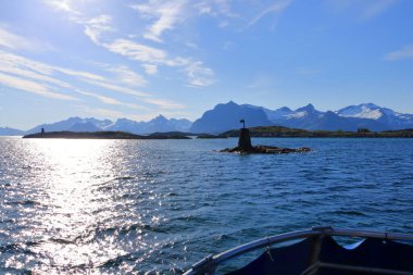 Norveç 'in Lofoten şehrinde yaz mevsiminde manzara