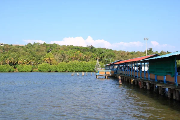 2022 December Kannur Kerala Indiában Emberek Élvezik Backwater Kilátást Vayalapra — Stock Fotó