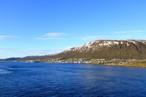 Maja 2022 Tromso Norwegii Nowoczesne Budynki Mieszkalne Gospodarcze Mieście — Zdjęcie stockowe
