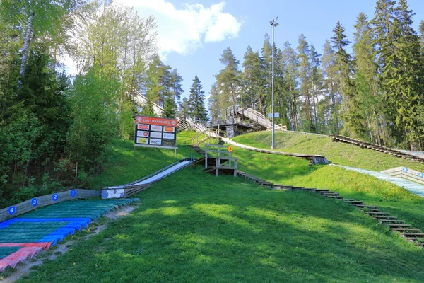 Impianto Salto Con Gli Sci Giovani Atleti Bambini Estate Lahti — Foto Stock