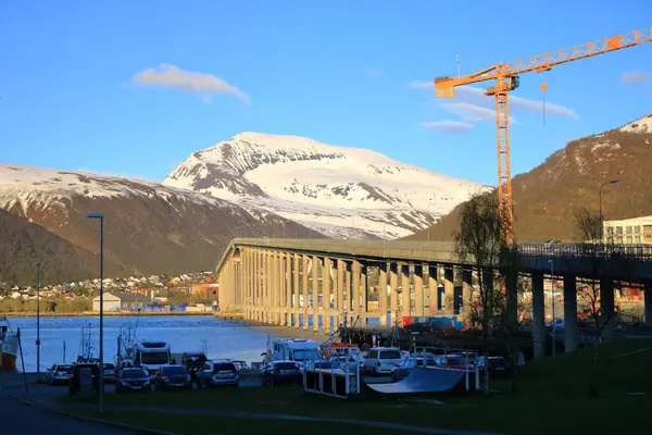 Mei 2022 Tromso Noorwegen Uitzicht Brug Naar Tromso Zomer — Stockfoto