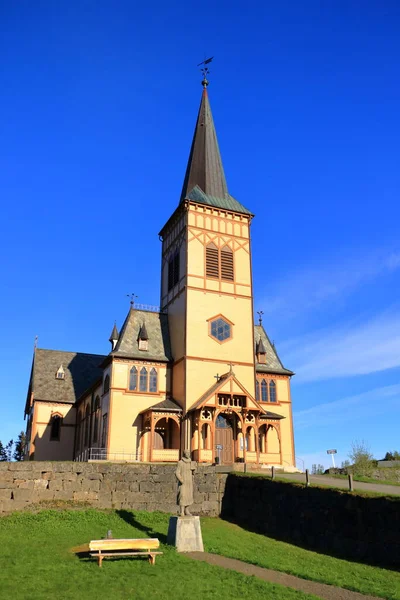 Iglesia Madera Kabelvag Cielo Azul Islas Lofoten Noruega — Foto de Stock