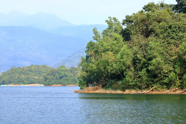 Lago Frente Barragem Peruvannamuzhi Peruvannamoozhi Kuttyady Kuttiady Kuttyadi Kerala Índia — Fotografia de Stock