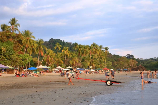 Março 2023 Manuel Antonio Quepos Costa Rica Pessoas Uma Praia — Fotografia de Stock