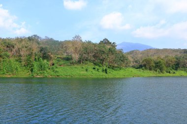 Peruvannamuzhi 'deki göl (peruvannamoozhi) barajı, Kuttyady (Kuttiady, Kuttyadi), Hindistan' daki Kerala