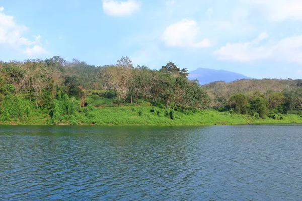 Jezioro Przed Tamą Peruvannamuzhi Peruvannamoozhi Kuttyady Kuttiady Kuttyadi Kerala Indiach — Zdjęcie stockowe