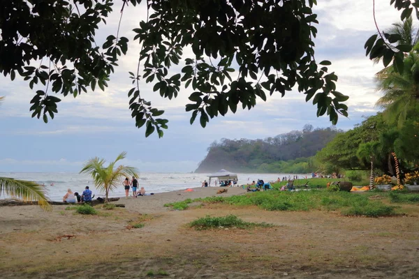 Marzo 2023 Samara Guanacaste Costa Rica Gente Disfrutando Playa Costa — Foto de Stock