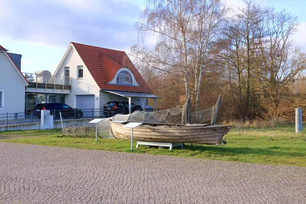 2023年1月28日 德国格里弗斯瓦尔德州维柯 冬季可爱村庄港口周围的房屋 — 图库照片