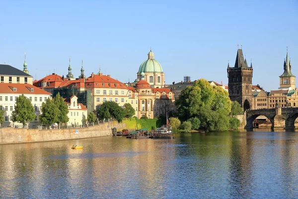 Luglio 2023 Praga Repubblica Ceca Bellissimi Dintorni Del Ponte Carlo — Foto Stock
