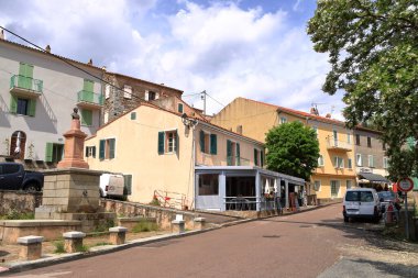 27 Mayıs 2023 - Evisa, Fransa Korsika Adası: Adanın dağlarındaki Evisa Köyü