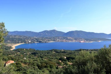 27 Mayıs 2023 - Propriano, Fransa Korsika Adası: Yukarıdan Propriano limanı