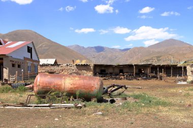 Kırgızistan 'daki çiftlik bahçesi, Orta Asya