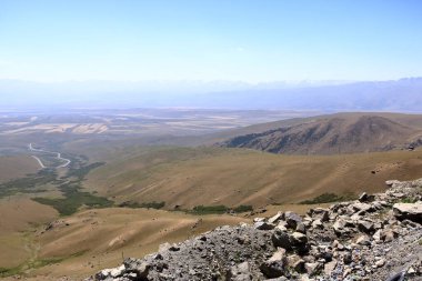 Bişkek yakınlarındaki Too-Ashuu geçidi, Kırgızistan, Orta Asya