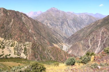 Bişkek yakınlarındaki Too-Ashuu geçidi, Kırgızistan, Orta Asya
