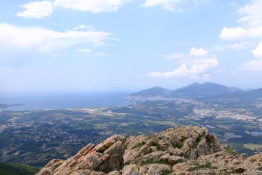 Ajaccio yakınlarındaki Monte d 'Ignascu (Aragnascu) dağ manzarası, Cuttoli-Corticchiato, Fransa Korsika