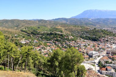 Arnavutluk 'un Berat Berati kentine yukarıdan manzara