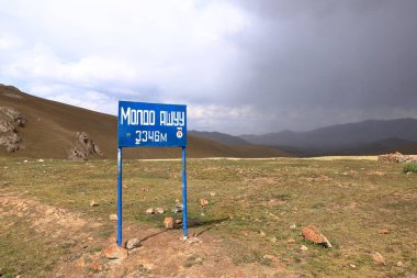 Moldo-Ashuu Geçidi, Kırgızistan 'ın batısındaki Songkol Bölgesi.