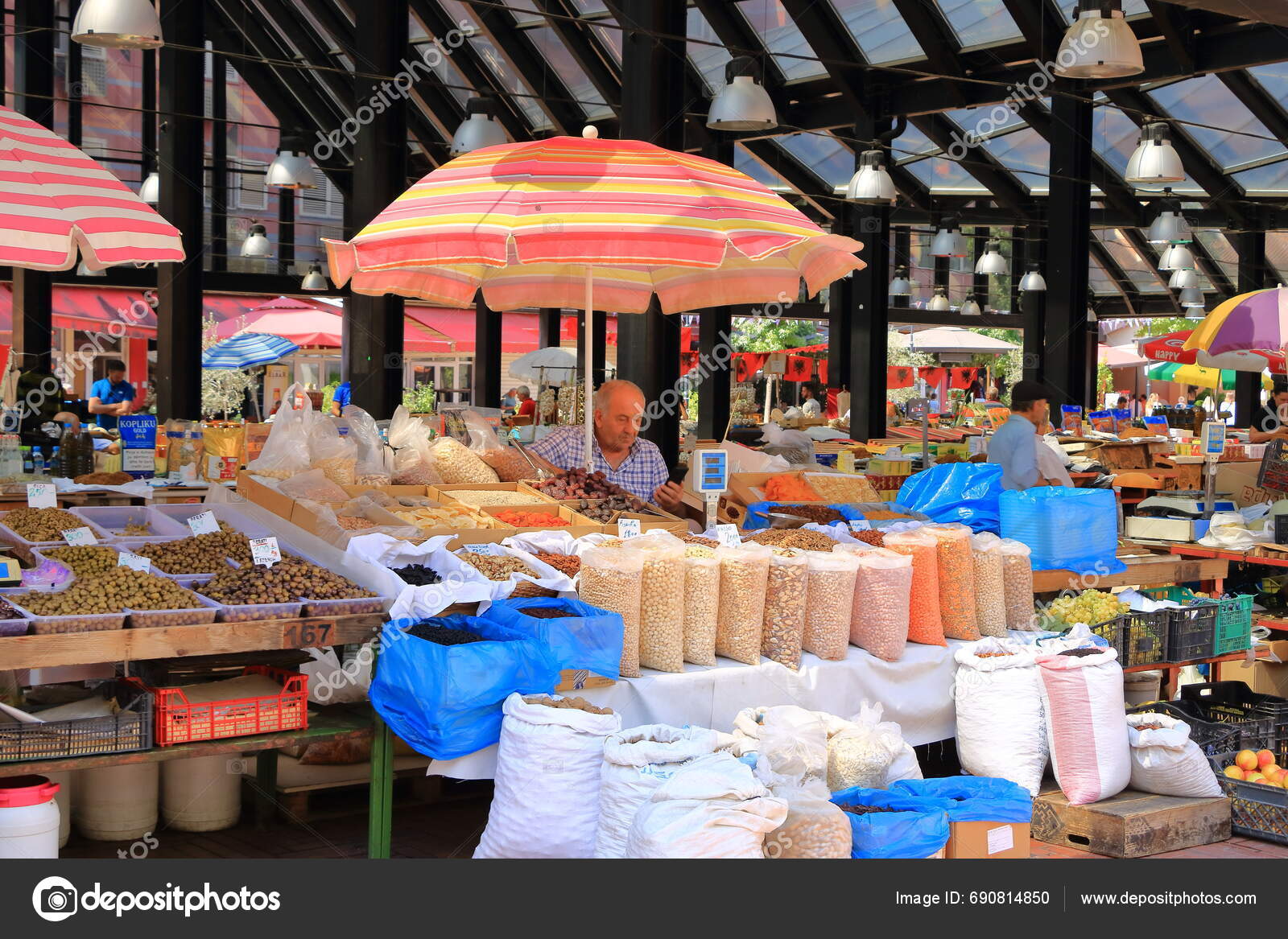 September 2023 Tirana Albania Market Tirana Buyers Sellers Background