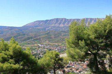 Arnavutluk 'un Berat Berati kentine yukarıdan manzara